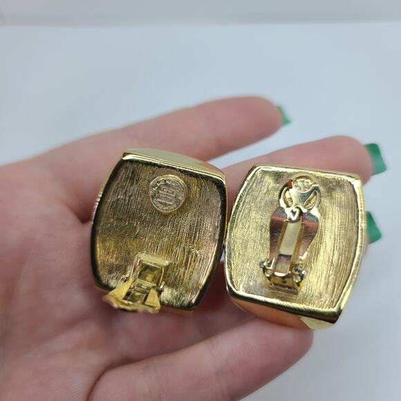 Givenchy Gold Vintage Striped Horizontal Bar Clip Earrings 80's - Picture 3 of 4